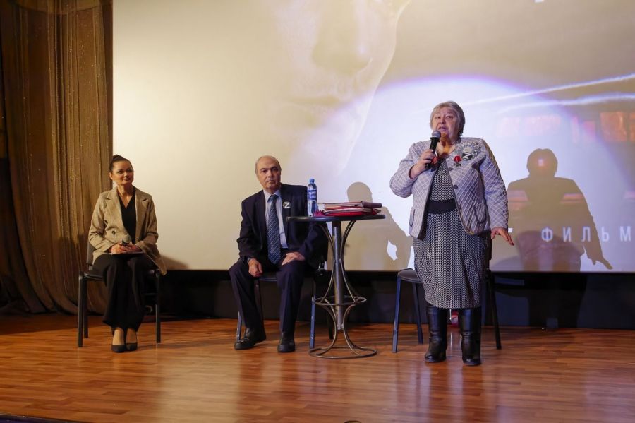 В рамках областного проекта &laquo;Время Героев&raquo; в кинозалах Белова прошла премьера фильма &laquo;Командир&raquo;