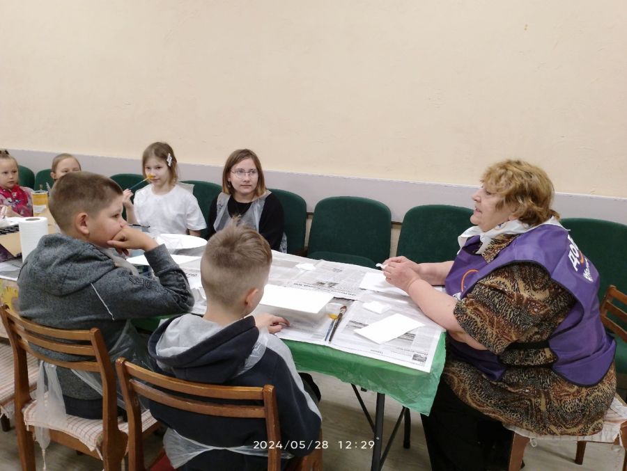 Новости проекта &laquo;Клуб абстрактного рисования&raquo; движения &laquo;серебряных&raquo; волонтёров &laquo;Время оптимистов&raquo;