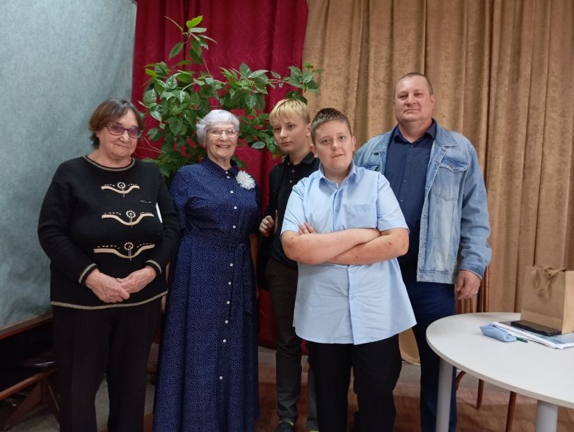 &laquo;Серебряные&raquo; волонтёры объединения &laquo;Руки добра&raquo; провели встречу, посвящённую &laquo;Году семьи&raquo;