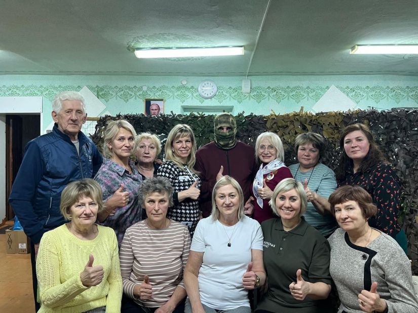 Встреча волонтёров с одним из бойцов СВО (позывной Кузбасс) состоялась в Мысках