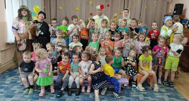 Праздник дедушек и бабушек в санаторном  детском санатории, провели серебряные волонтеры Анжеро-Судженска