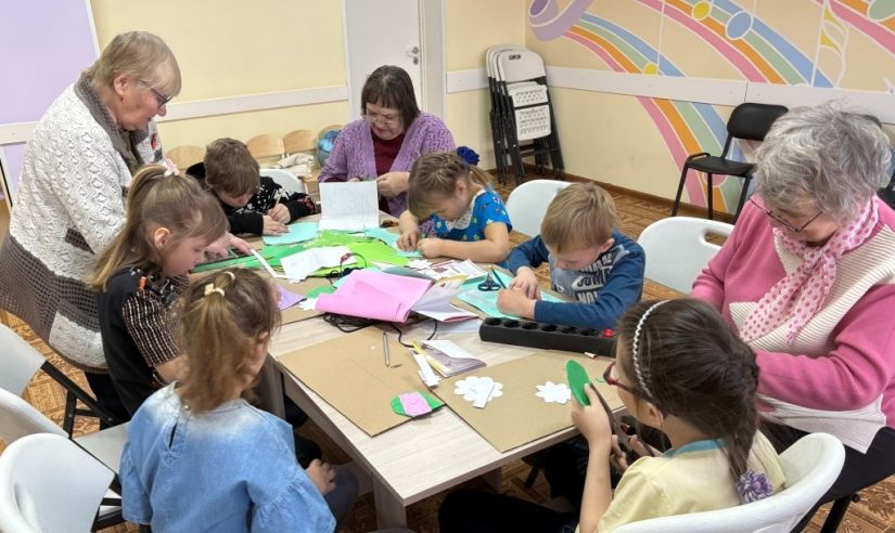 Всех согревают &laquo;Беспокойные сердца&raquo; волонтёров Ленинска-Кузнецкого