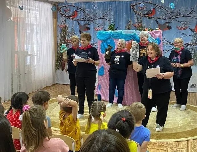 Всех согревают &laquo;Беспокойные сердца&raquo; волонтёров Ленинска-Кузнецкого